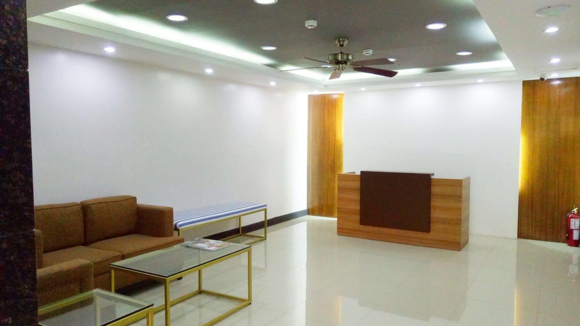 La Maja Rica Hotel Tarlac City Exterior foto